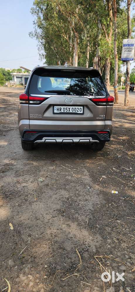 Toyota Innova Hycross 2.0 Vx (o) Hybrid 7 Str, 2024, Petrol