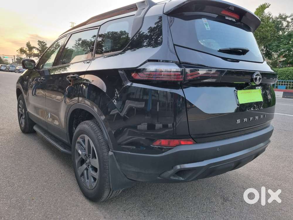 Tata Safari 2.0 Kryotec Xza Plus (o) Red Dark Edition, 2023, Diesel
