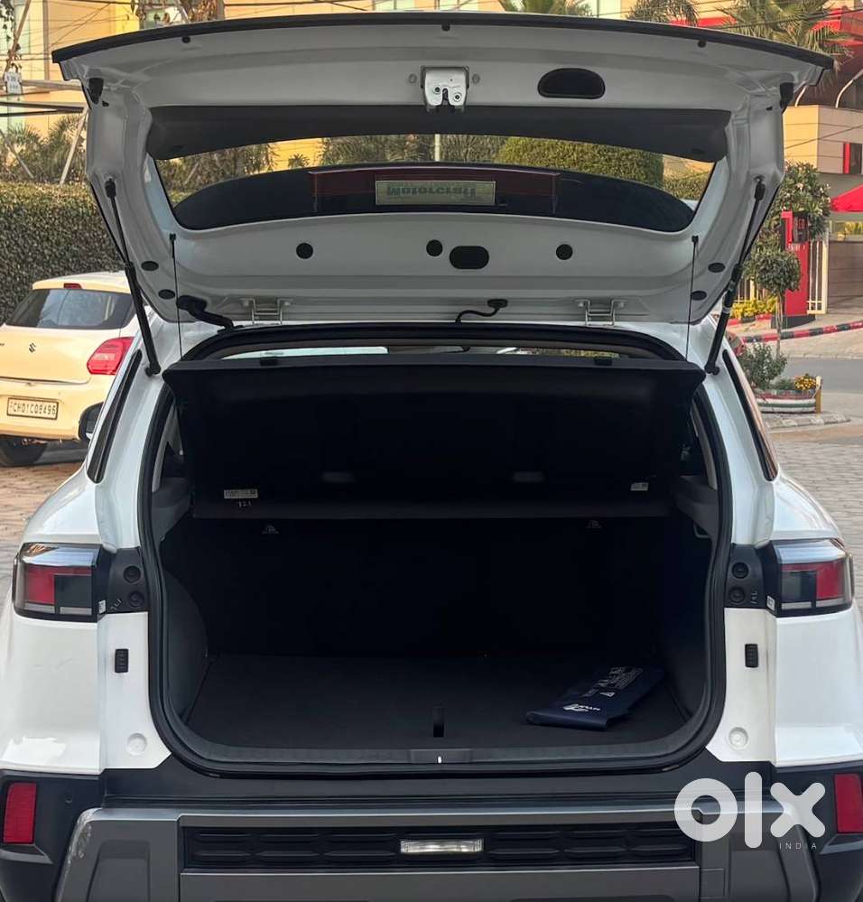 Hyundai Creta 1.5 Manual 2024 Petrol 4700 Kms Chandigarh Registration.