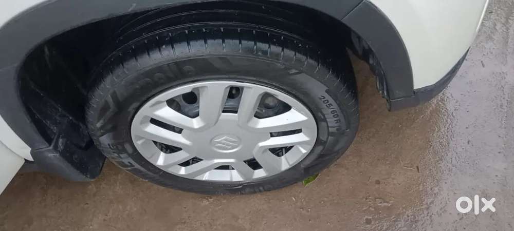 Gadi Achhi Conditions Me Hai. Badi Gadi Lena Hai