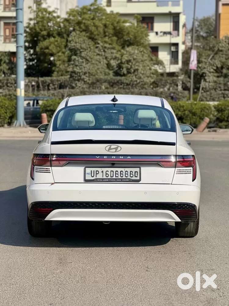 Hyundai Verna 1.5 Sx (o) Vtvt, 2023, Petrol