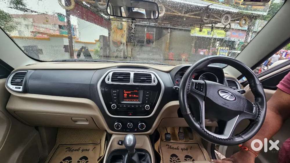 Mahindra Tuv 300 2016 Top Model In Mint Condition
