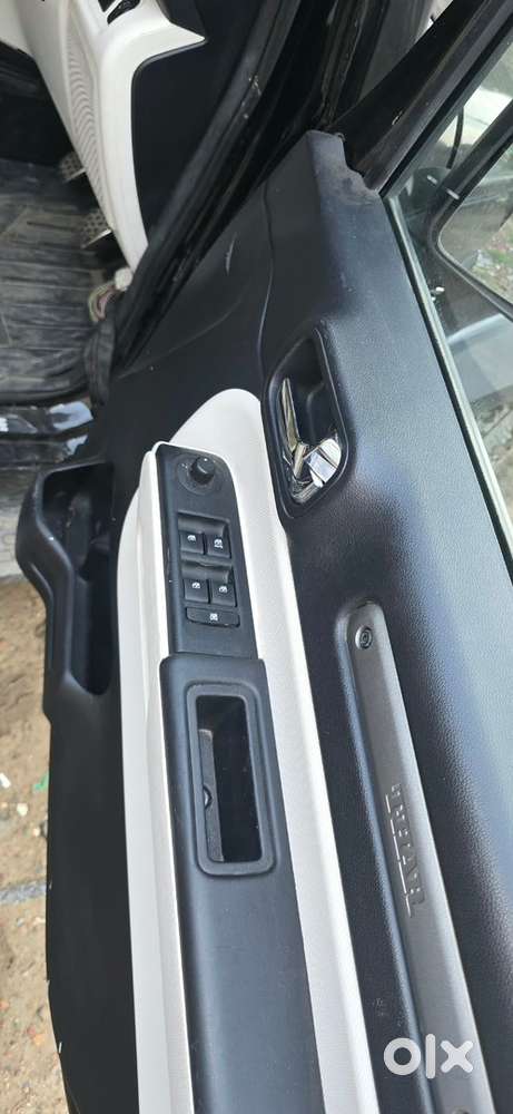 Mahindra Thar Roxx Diesel 2025