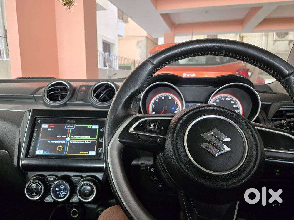 Maruti Suzuki Swift Zxi Plus Amt Dual Tone, 2019, Petrol