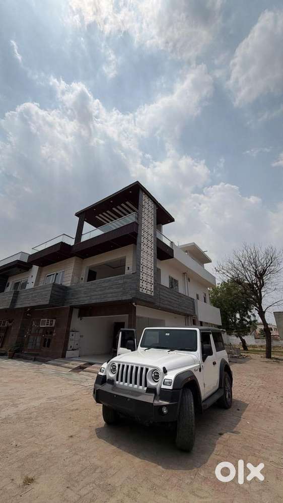 Mahindra Thar 2023 Diesel 43300 Km Driven