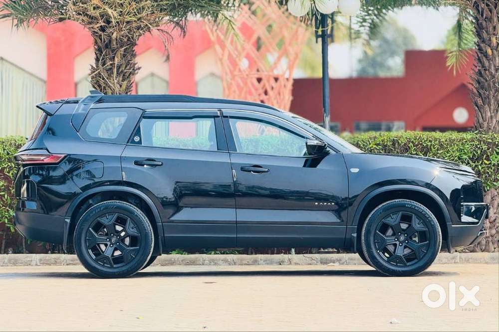 Tata Safari Adventure Plus Dark Edition, 2023, Diesel