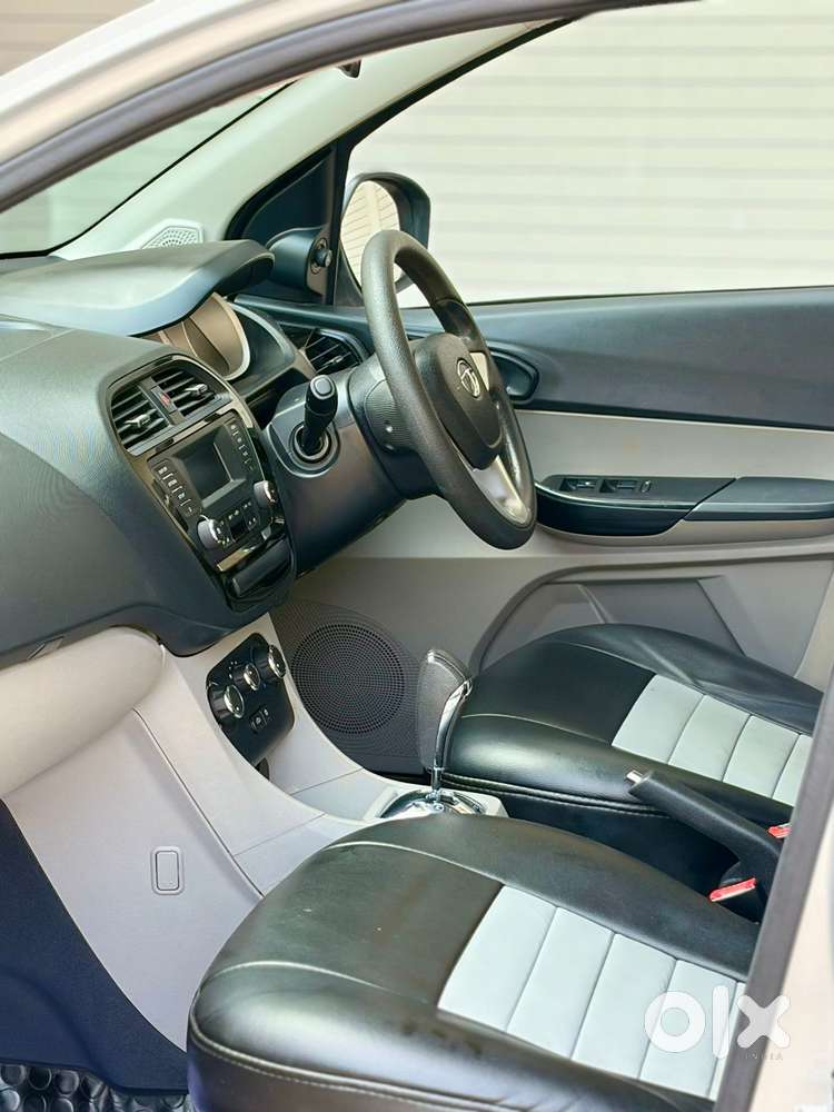 Tata Tiago, 2017, Petrol