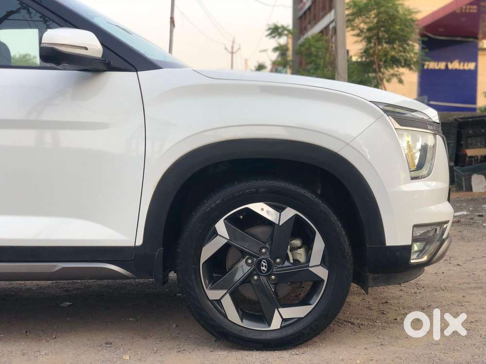 Hyundai Alcazar Platinum 7 Str 1.5 Turbo Petrol Adventure, 2023, Pet..