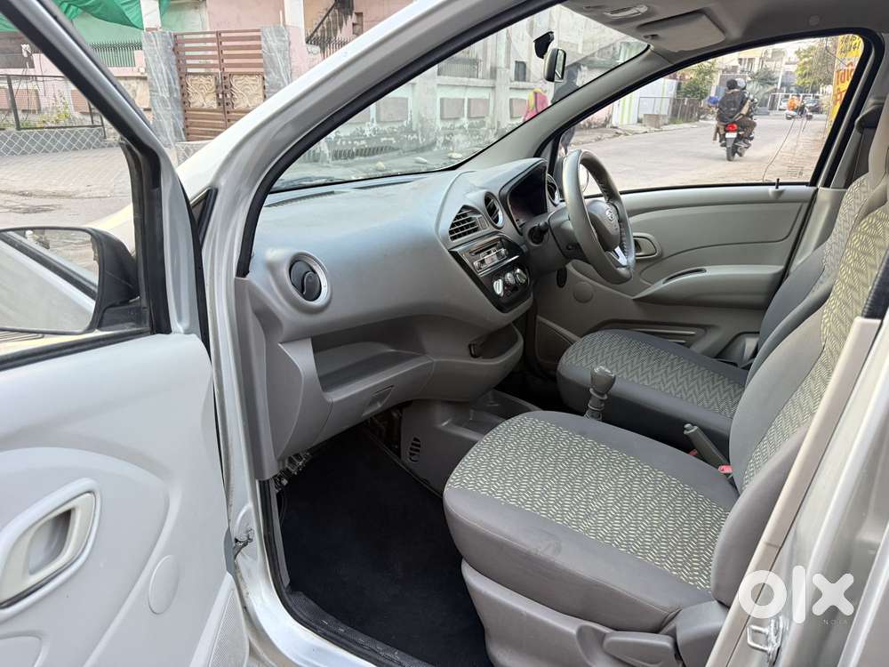 Datsun Redigo T Option, 2016, Petrol
