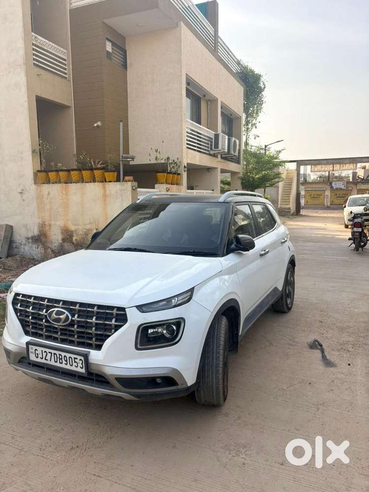 2020 Hyundai Venue 1.2l Cng/petrol Excelent Condition