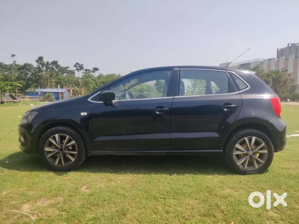 Volkswagen Polo Petrol Highline 1.2l, 2015, Petrol