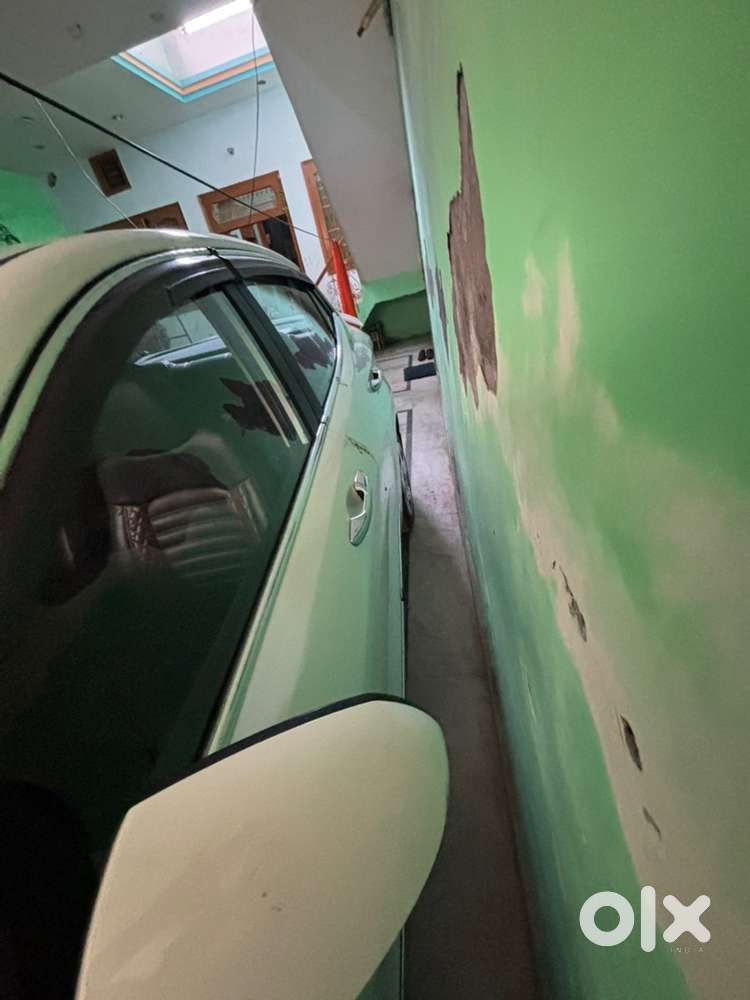Hyundai Aura Petrol Manual 2025