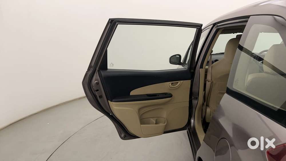 Honda Mobilio V I-vtec, 2015, Petrol