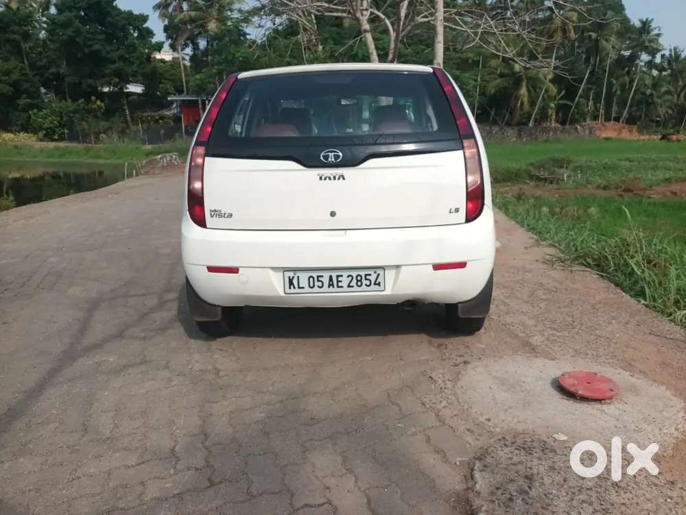 Indica Vista New Battery 2 Tire 80% 2 Tyre 50%