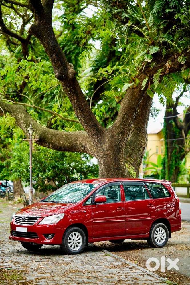 Toyota Innova 2012 - First Owner- Kl 43 Reg