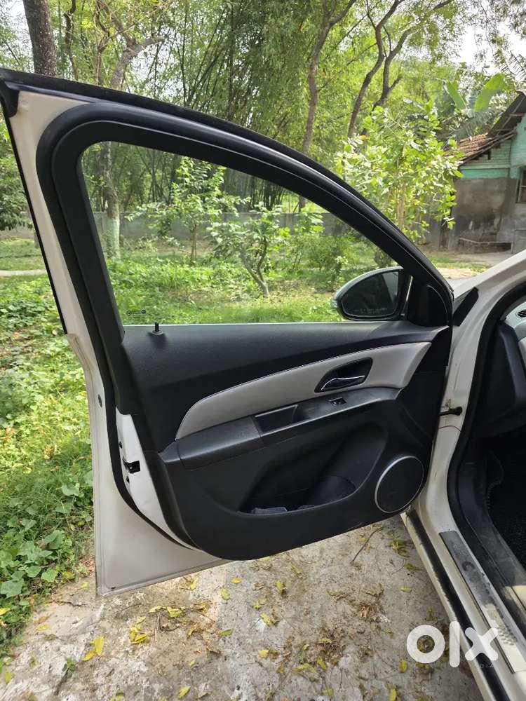 Chevrolet Cruze 2014 Diesel Well Maintained.