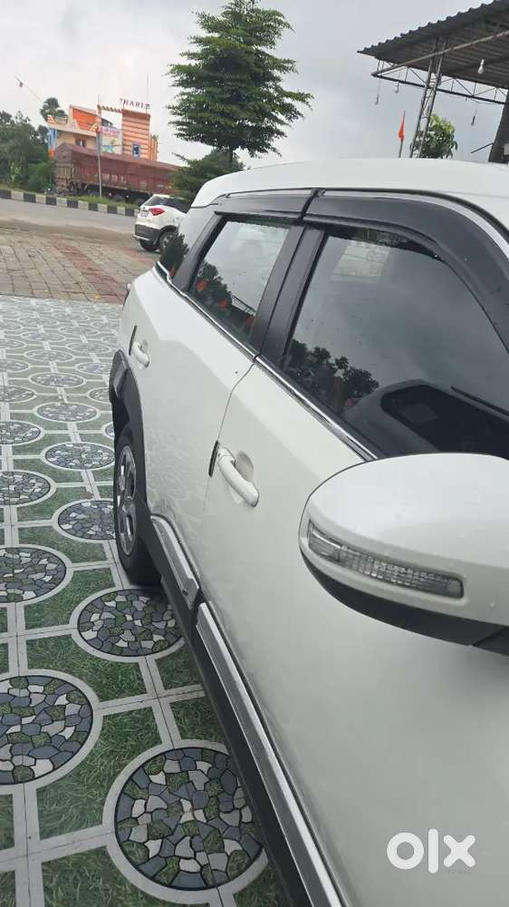 Maruti Suzuki Brezza Lxi 2024