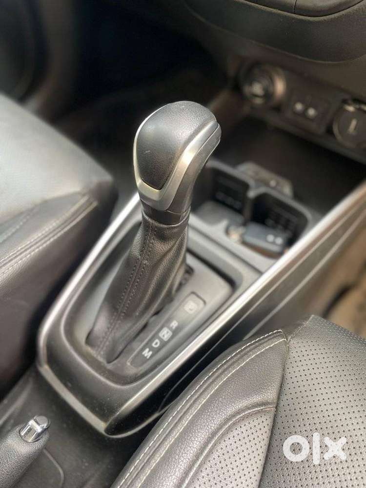 Maruti Suzuki Xl6 1.5 Alpha Plus At, 2022, Petrol