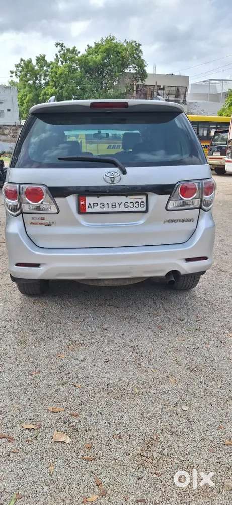 Toyota Fortuner 2012 Diesel 282000 Km Driven