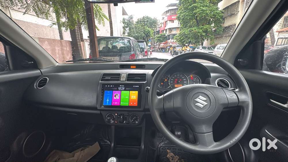 Maruti Suzuki Swift Vxi, 2011, Petrol