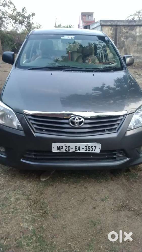 Toyota Innova 2.5 2012 2nd