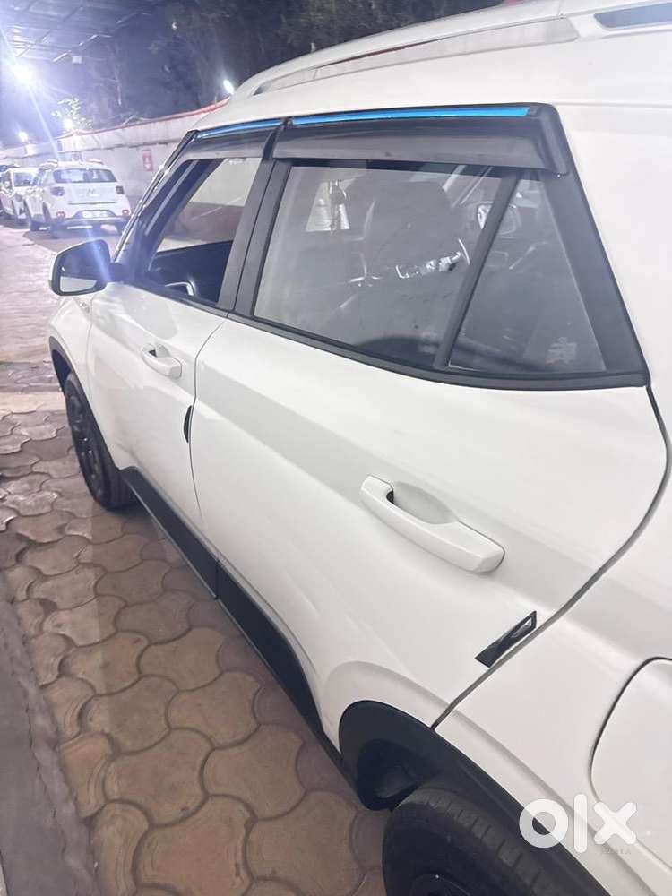 Hyundai Venue 2024 Petrol Good Condition