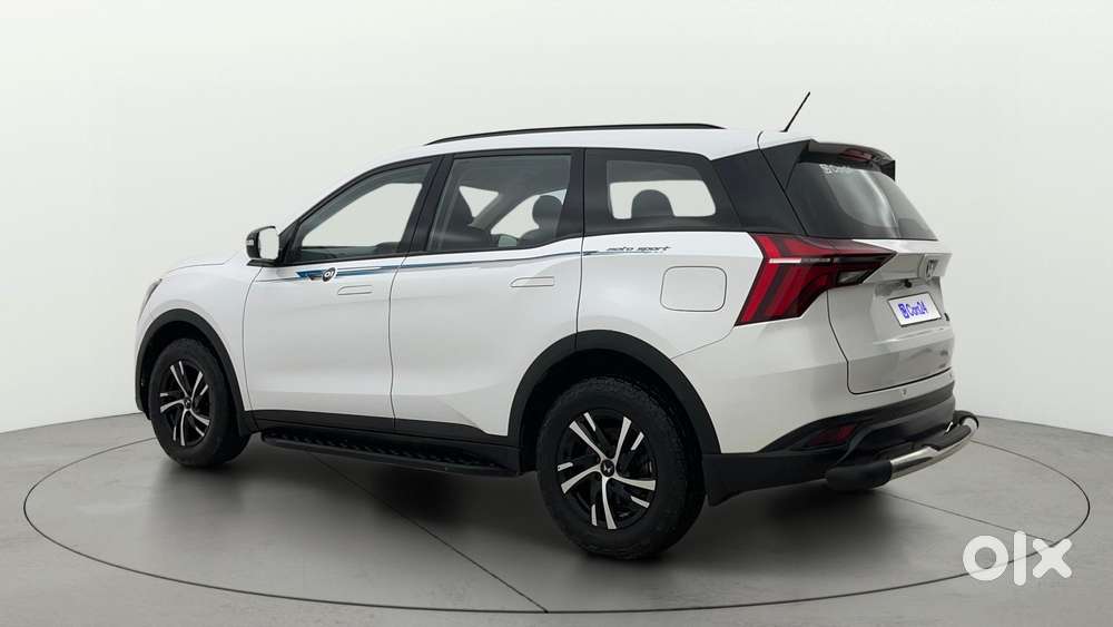 Mahindra Xuv700 2.0 Mx Petrol Mt 5 Str, 2022, Petrol
