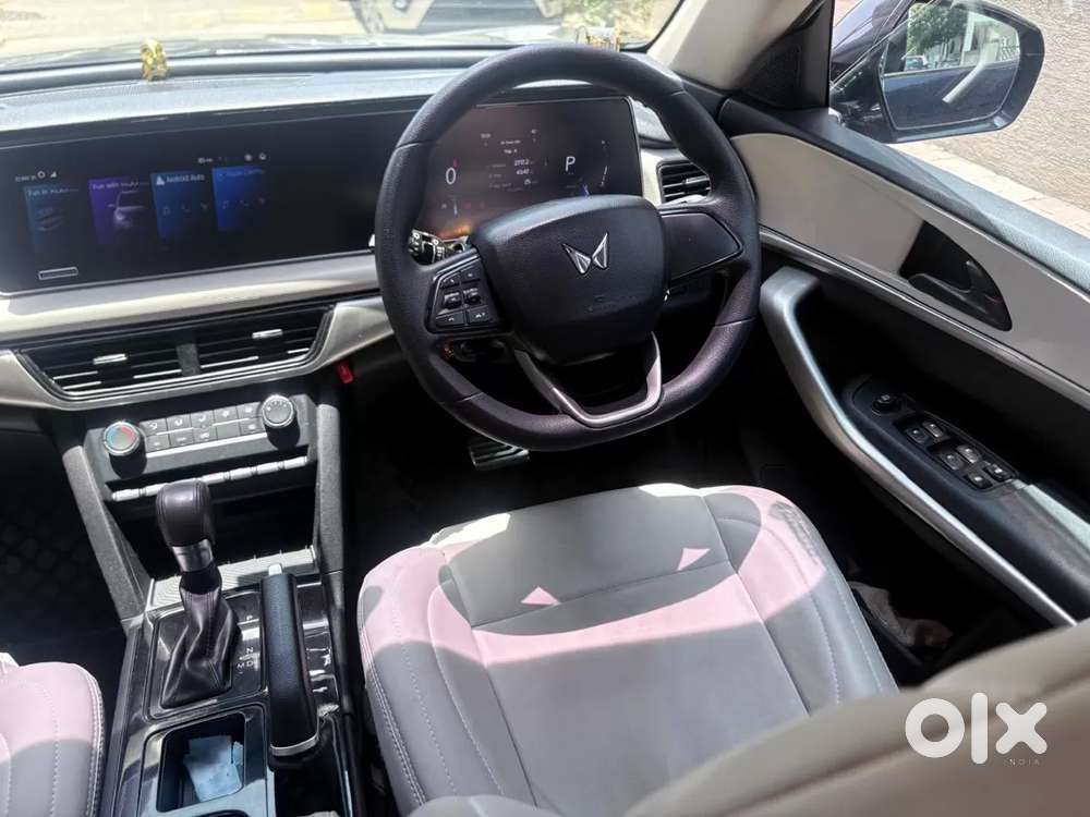 Mahindra Xuv700 2.2 Ax 3 Diesel At 5 Str, 2022, Diesel