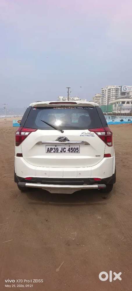 Mahindra Xuv500 2021