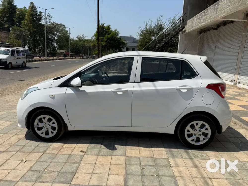 Well Maintain Carhyundai Grand I10 Petrol 2018 Car