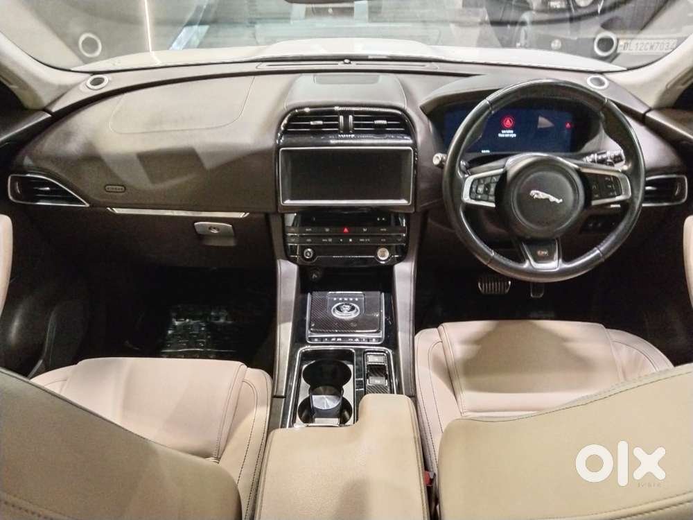 Jaguar F-pace Prestige 2.0 Petrol, 2019, Petrol