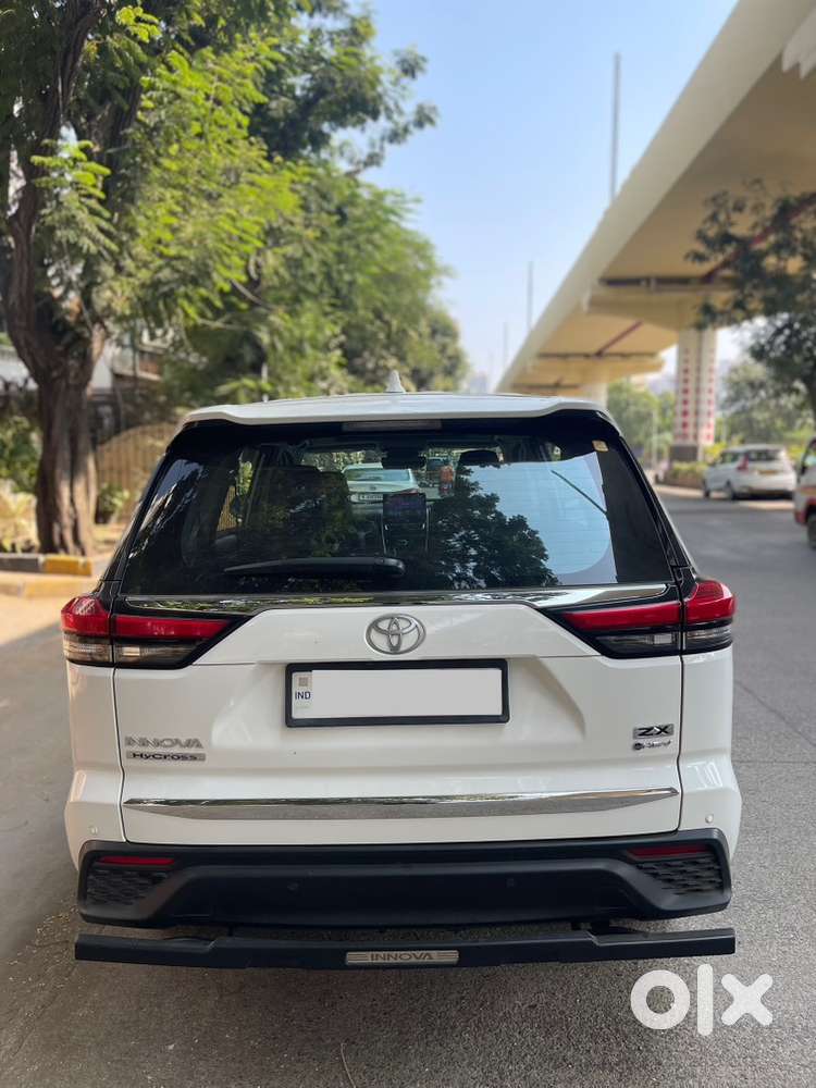 2025 Toyota Innova Hycross Zx(0) Hybrid