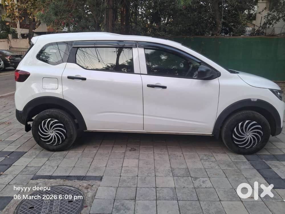 Renault Triber Rxl, 2025, Petrol