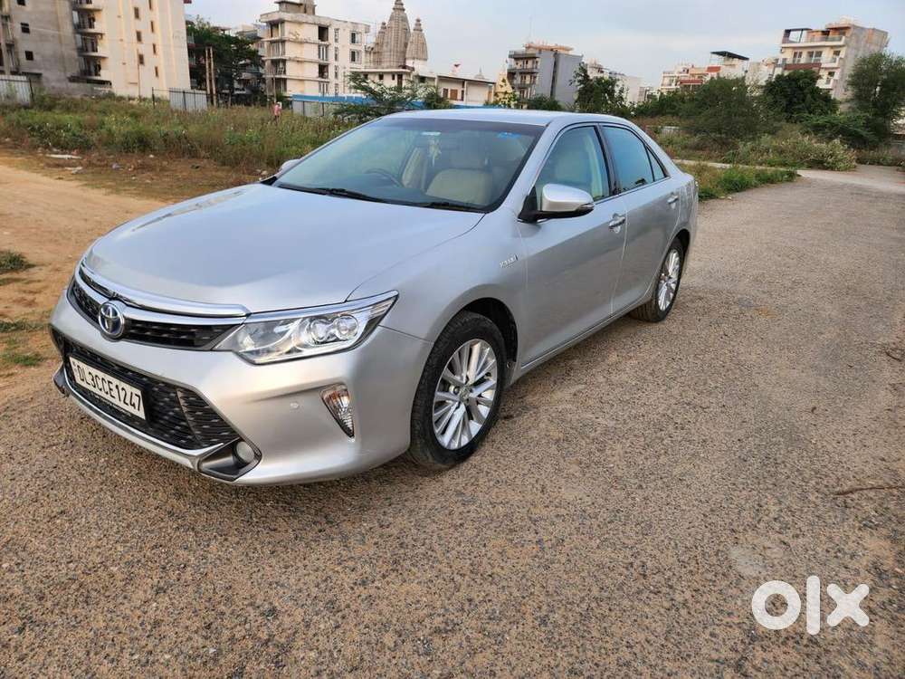 Toyota Camry 2016 Petrol Well Maintained