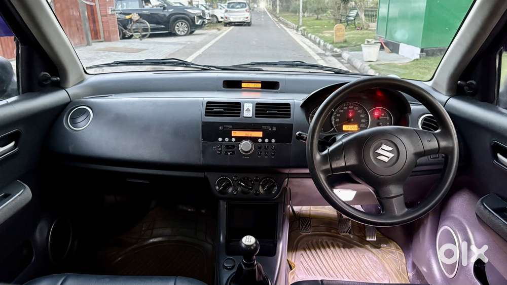 Maruti Suzuki Swift Dzire Vxi Optional, 2011, Petrol