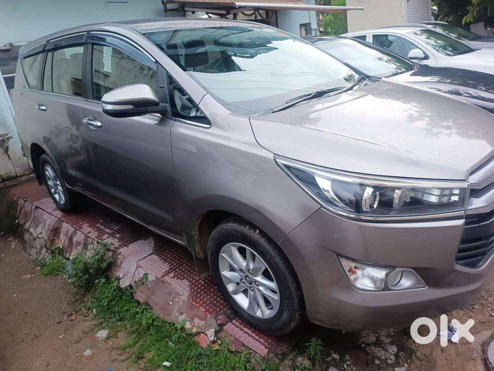 Toyota Innova Crysta 2.4 V 7 Str, 2017, Diesel