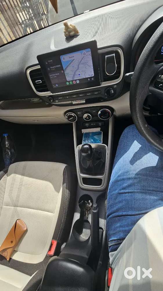 Hyundai Venue 2024 Petrol 19980 Km Driven Well Maintained