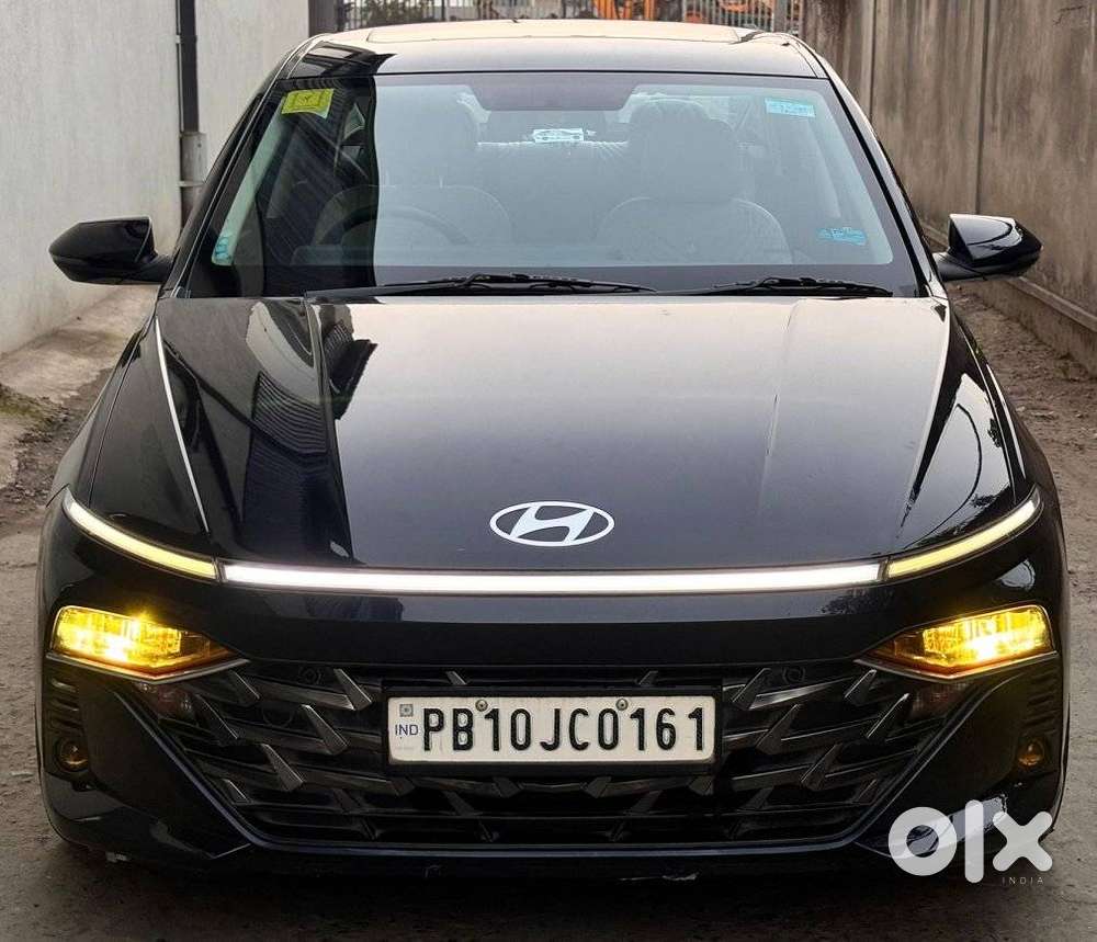 Hyundai Verna, 2023, Petrol