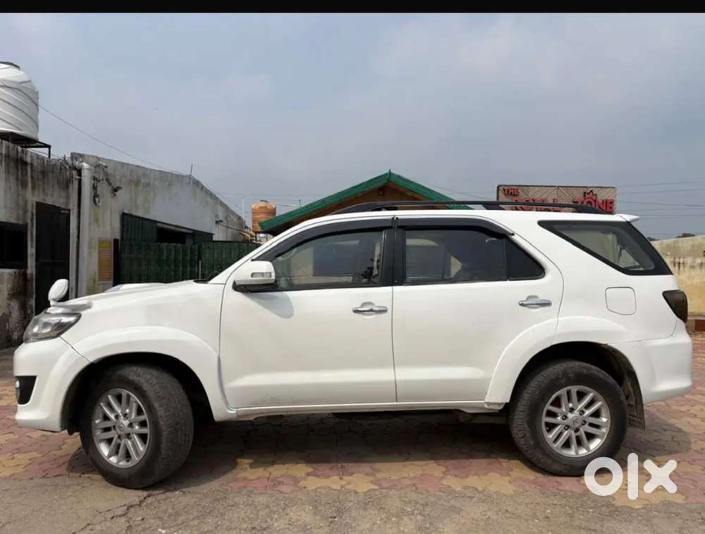 Toyota Fortuner 2013 Diesel 148196 Km Driven