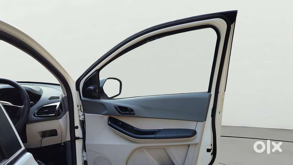 Tata Tiago 1.2 Revotron Xt Option, 2025, Petrol