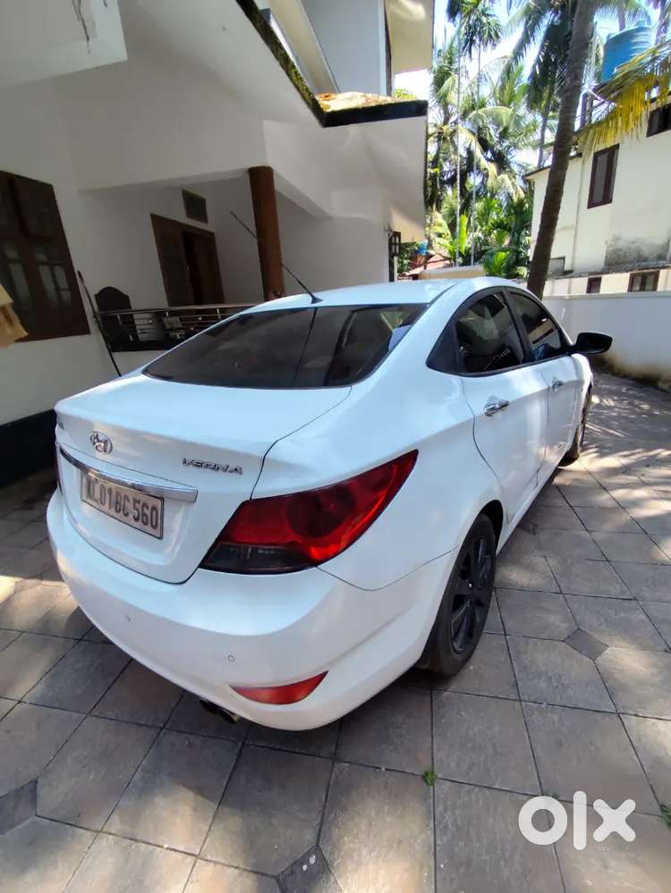 Hyundai Verna Crdi 2011