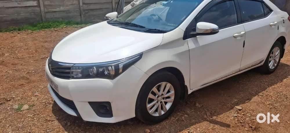 Toyota Corolla Altis 2015 Diesel Well Maintained
