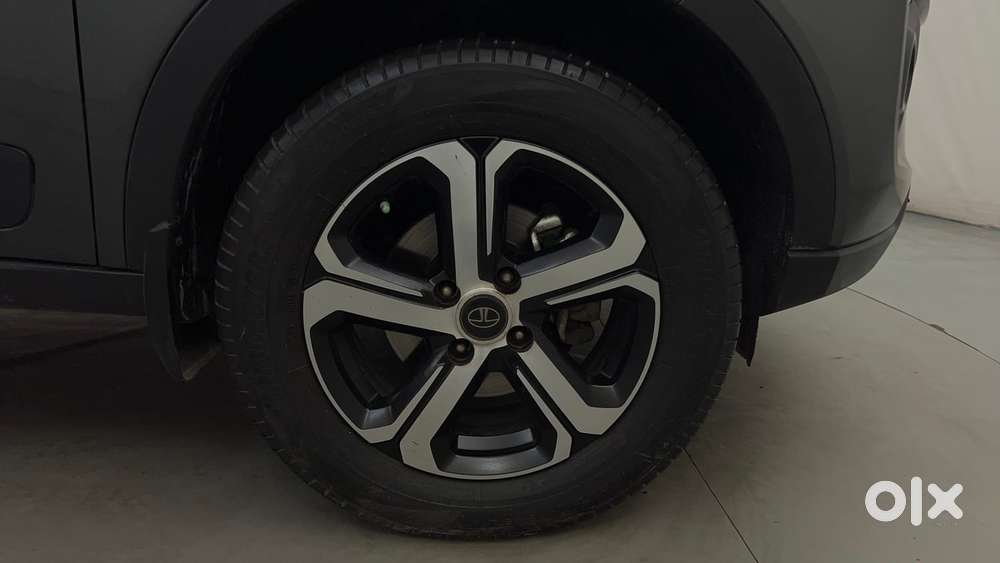 Tata Nexon 1.2 Revotron Xz Plus, 2023, Petrol