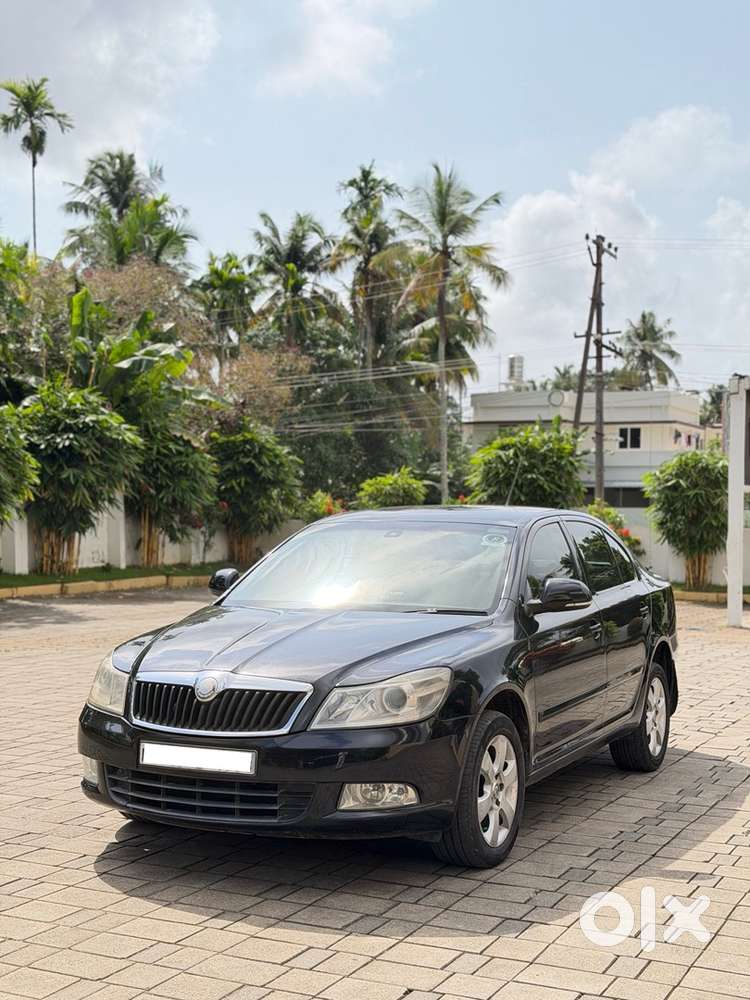 Skoda Laura Elegance 2010 Diesel Automatic