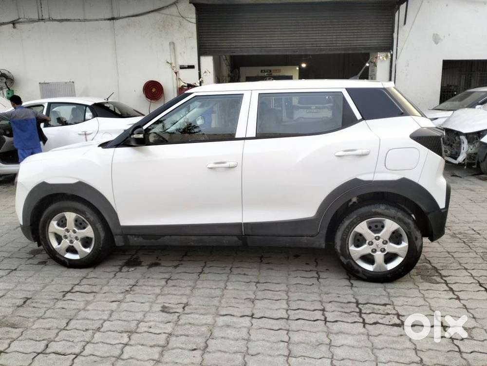 Mahindra Xuv 3xo, 2025, Petrol