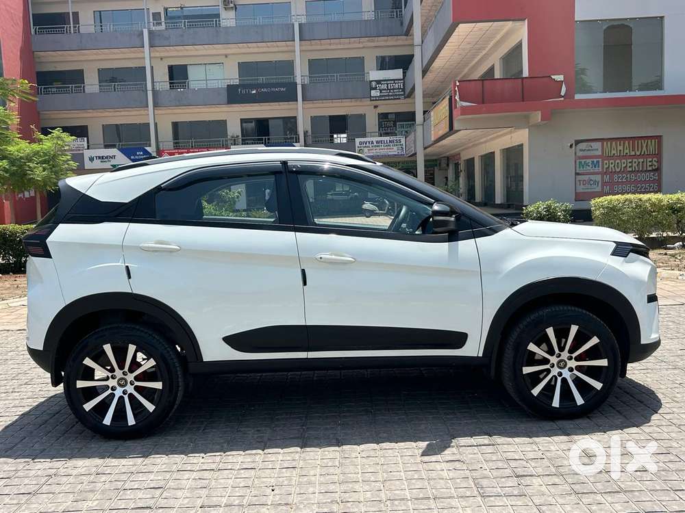 Tata Nexon Pure 1.2 S Revotron Petrol 6 Mt, 2025, Petrol