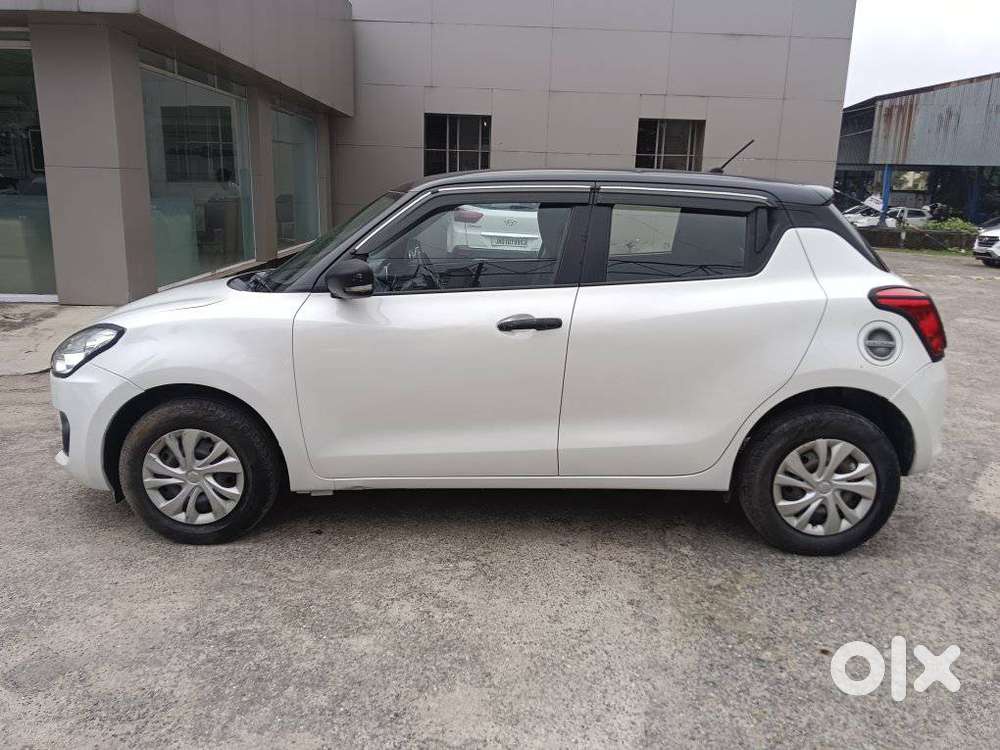 Maruti Suzuki Swift Vxi Optional, 2022, Petrol