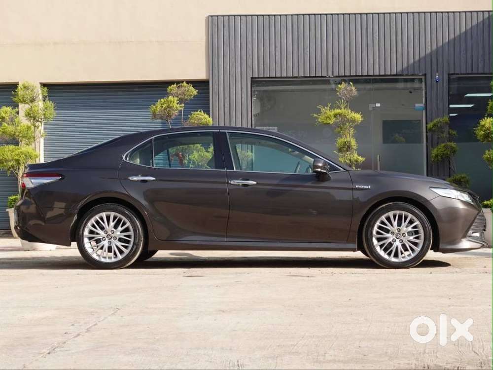 Toyota Camry 2.5 Hybrid, 2019, Petrol