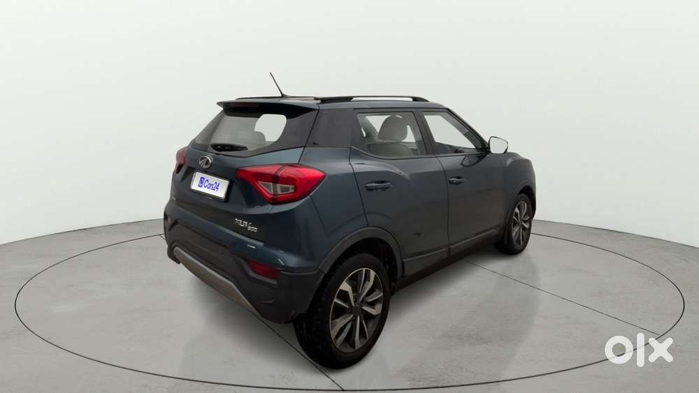 Mahindra Xuv300 1.2 W8 (o) Amt Petrol, 2021, Petrol