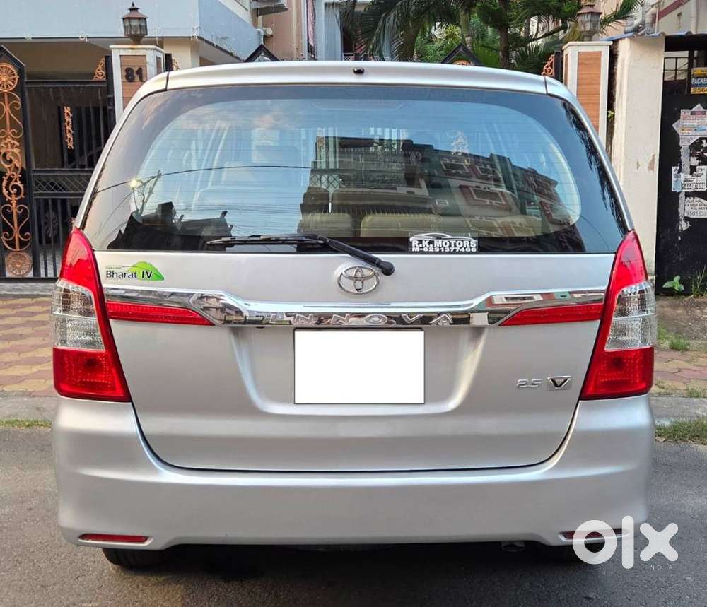 Toyota Innova 2.5 Vx 8 Seater Bs Iv, 2015, Diesel